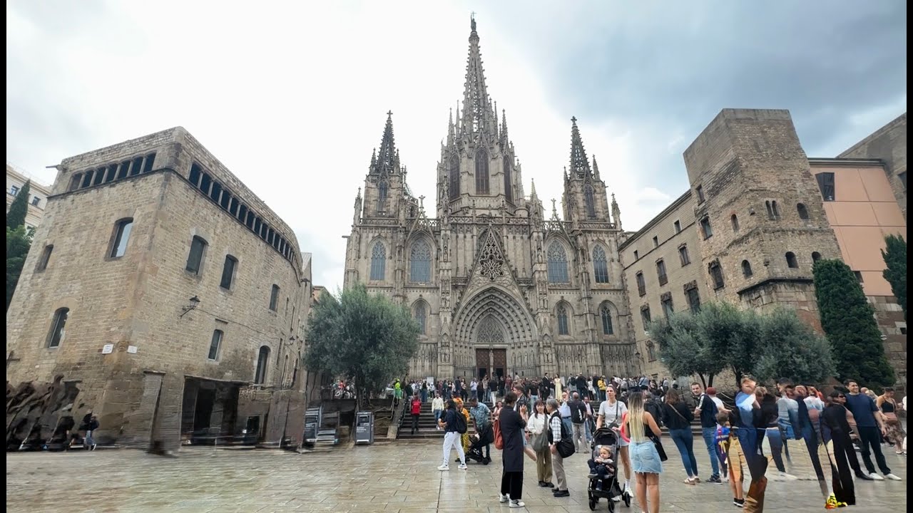 Кафедральный собор Барселоны, Испания | Собор Святого Креста и Святой Евлалии