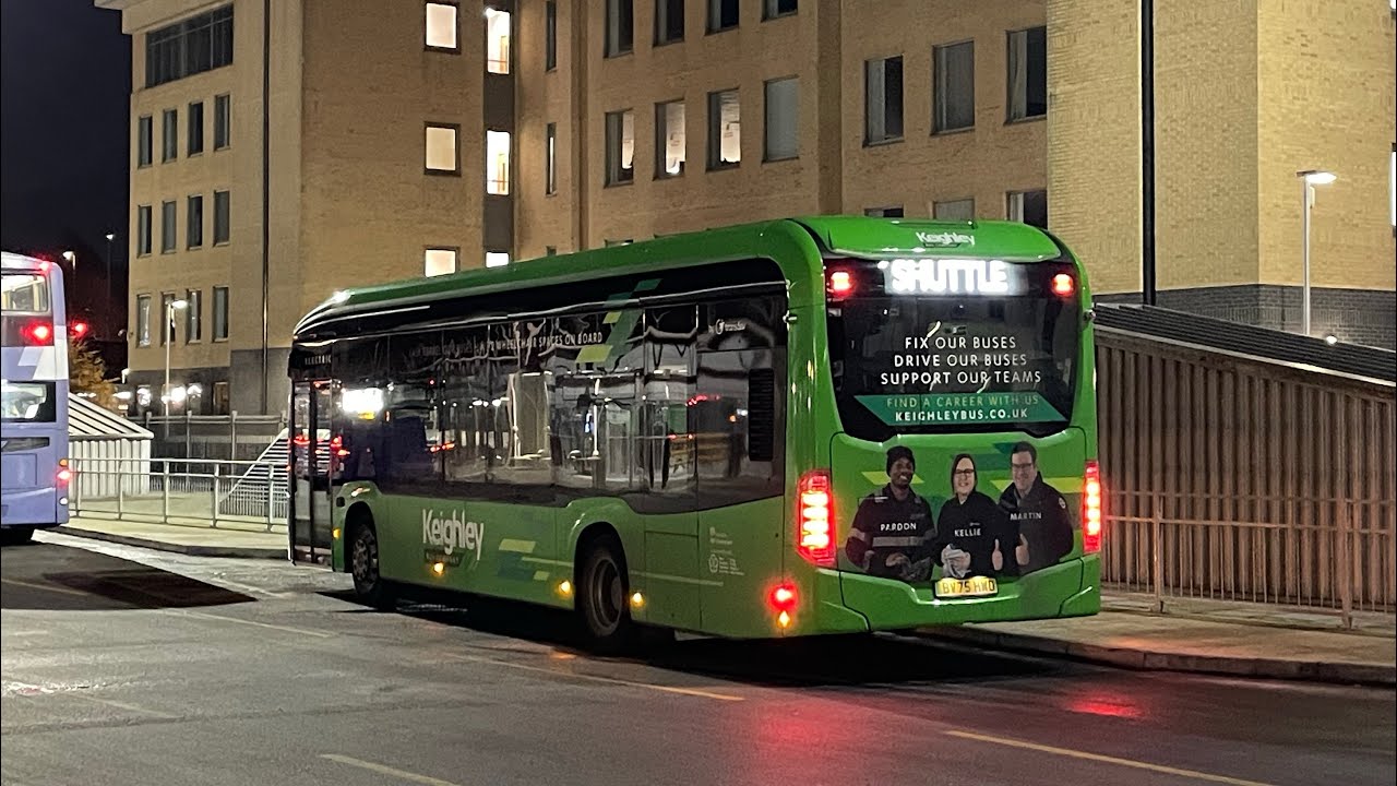 *[NIGHT JOURNEY 🌃🌜✨]* Keighley Bus Company Mercedes-Benz eCitaro⚡ 1024 (BV75 HWB) on the 662