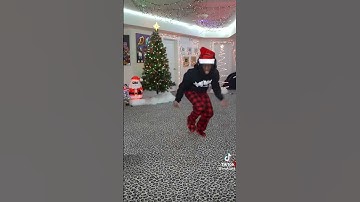 Kai Cenat Getting Sturdy For Christmas🎄 #kaicenat #shorts