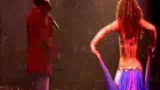 Shakira-wyclef hips don't lie live