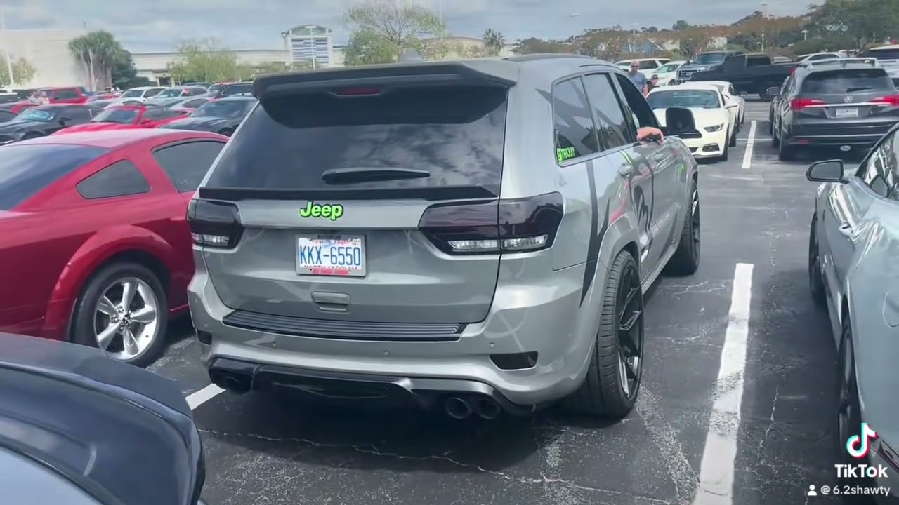 800+ hp Track hawk straight piped with headers