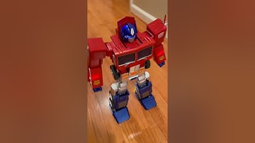 SELF TRANSFORMING OPTIMUS PRIME!!!