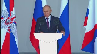 Российское оружие ЗАЩИЩАЕТ многие страны! Путин на «Армия 2021»