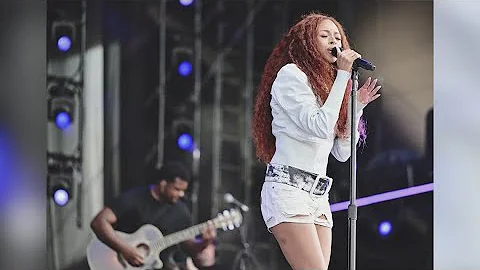 First round of rain briefly puts Music Festival on pause