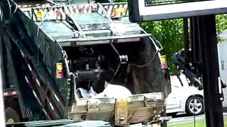 Groot Industries Leach 2RII Rear Loader