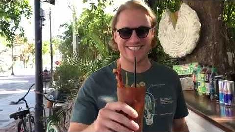 Joal Rush | Key West Bar Tour | The Blue Macaw