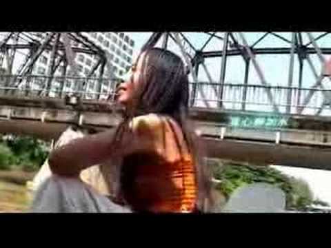央金拉姆 - 極樂《花香飄來時 》/ Yangjin Lamu - Blissfulness " Dharma Flower"