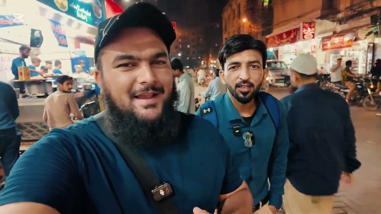 Exploring Old City Karachi’s Hidden Food Gems || Ishaaq Ban Kabab || Famous Food || Pakistan Chowk
