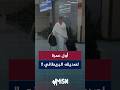 شاب سعودي يوثق أول عمرة لصديقه البريطاني بعد دخوله الإسلام