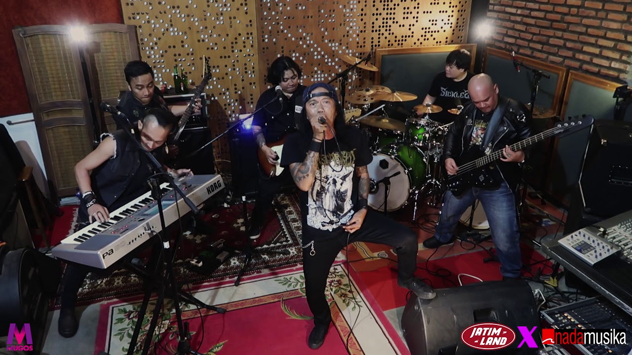 VALERIAN - Glorious Anthem (live @ jatimland x nadamusika)