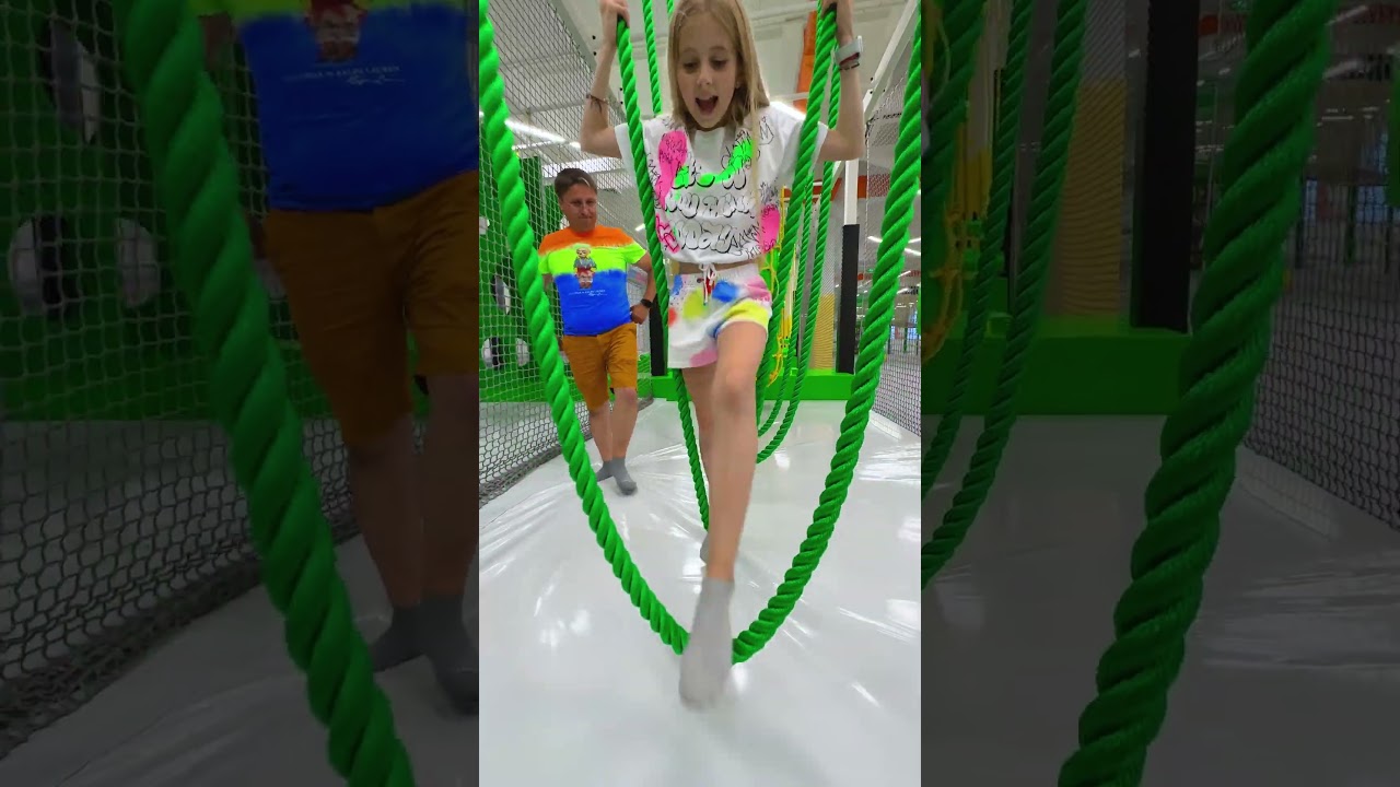 😱 TRASEU cu Obstacole 👣 in MALL 😬 OBSTACLE COURSE 🤯 