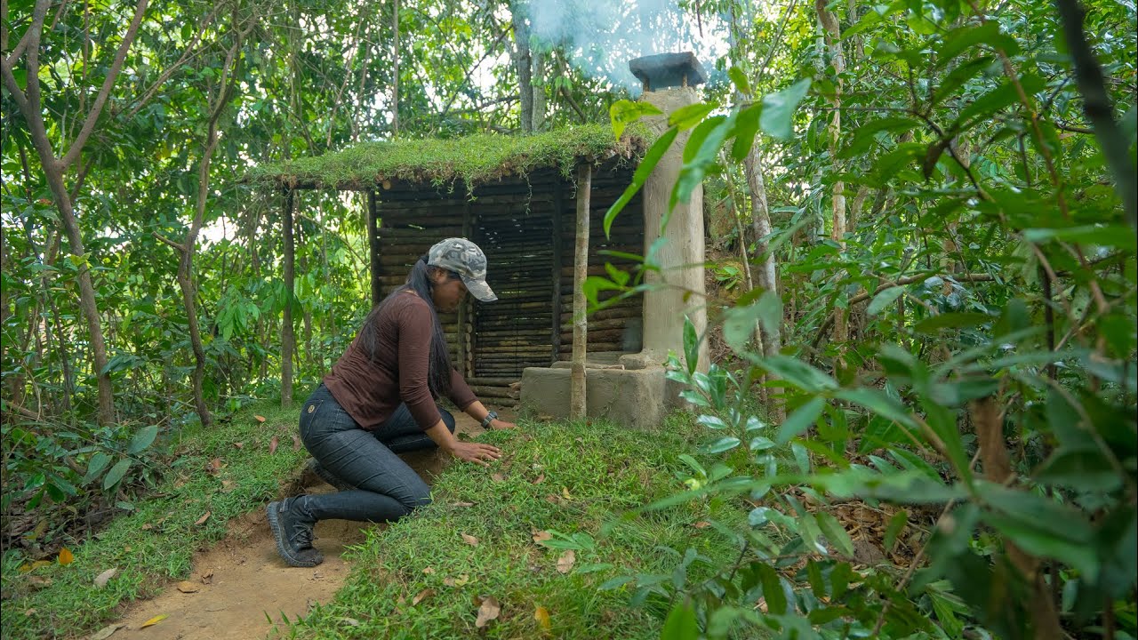 Girl Living Off The Grid, Build a Lovely Little House to Stay Dry and ...