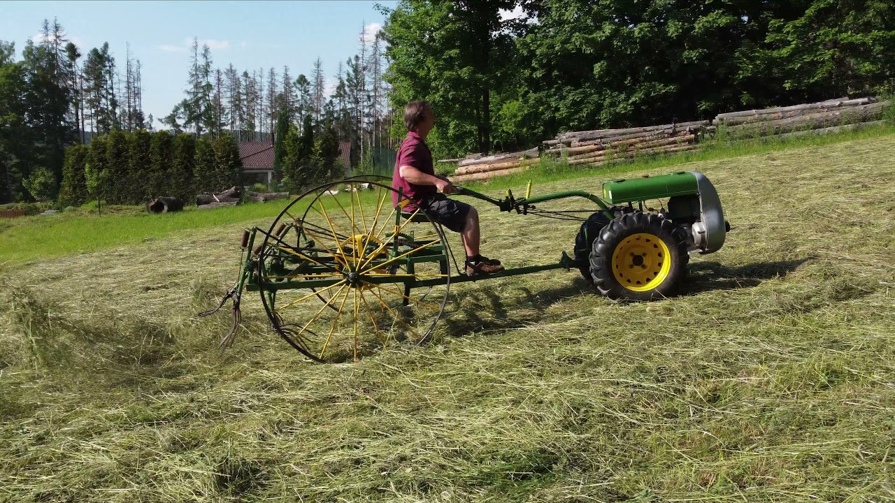 PF 62 + koňský obraceč sena