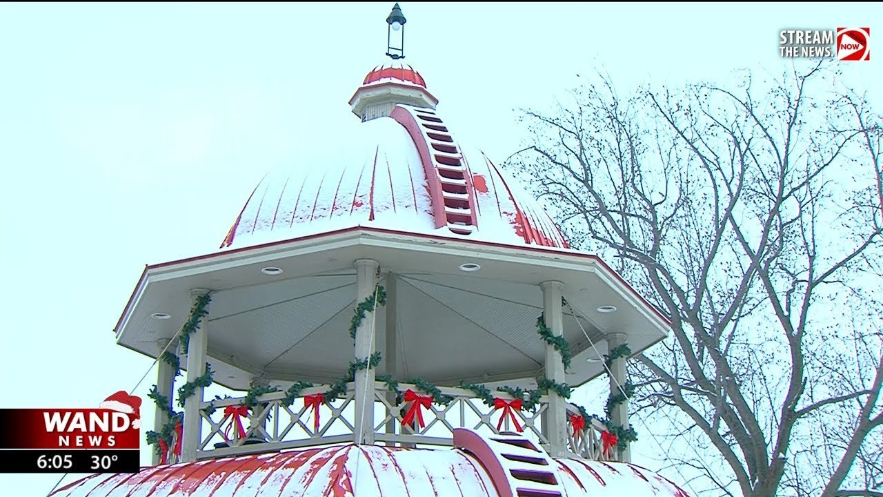 Downtown Decatur Christmas Walk brings families together with shopping, Santa visits