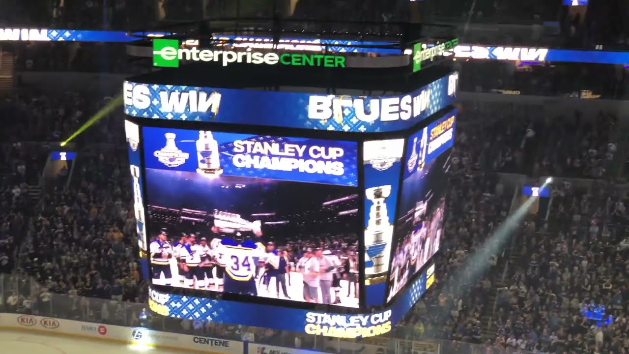 Blues fans belt out 'Gloria' after Stanley Cup victory