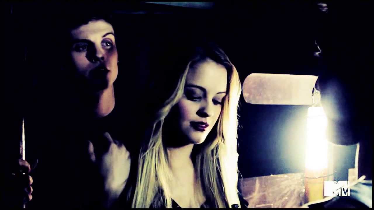 gossiping | erica reyes