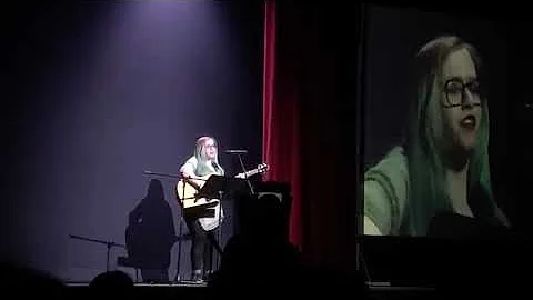 Caterpillar - Alexandra Cardona (Original)