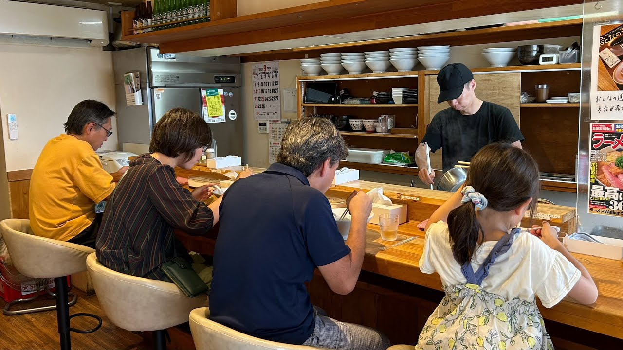 Tokyo’s hidden gem ramen at the end of the shopping street - Noodles trip in Japan