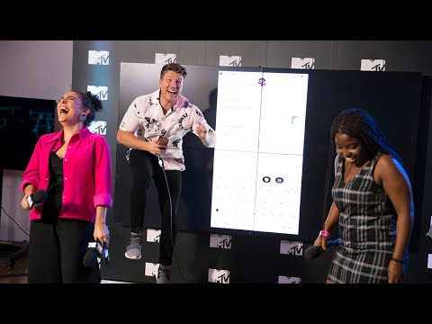 Hijacking a Fan's Phone 'In Can You Hack It?'
