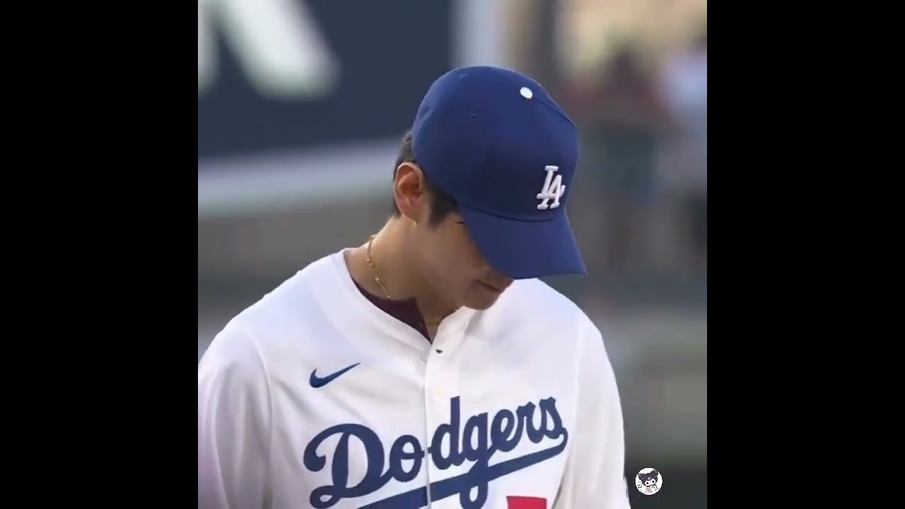 taehyung throw's a strike for his dogers first pitch !  ⚾ 