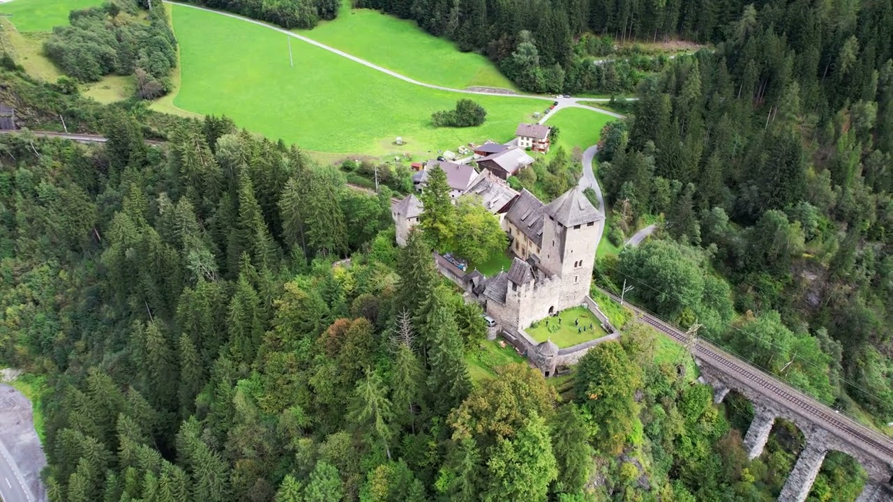 Fiss // Schloss Wiesberg /// Landeck /// Tirol