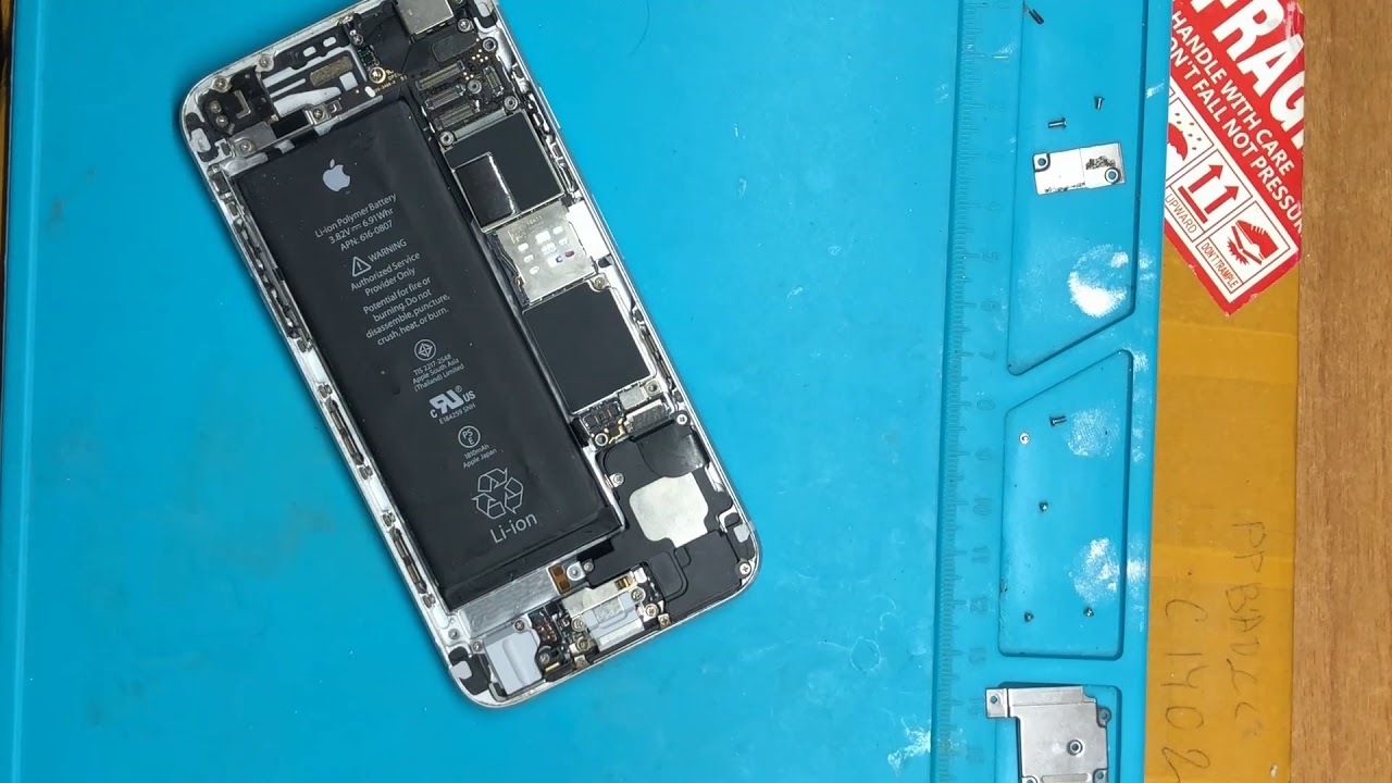 Заміна батарейки на iPhone 6 самостійно.Замена батареи на iPhone 6 ...