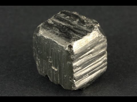 パイライト (黄鉄鉱) 原石 53g / Pyrite - YouTube
