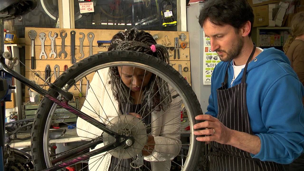 Roulons à vélo - L'atelier d'auto-réparation de vélo d'Avignon