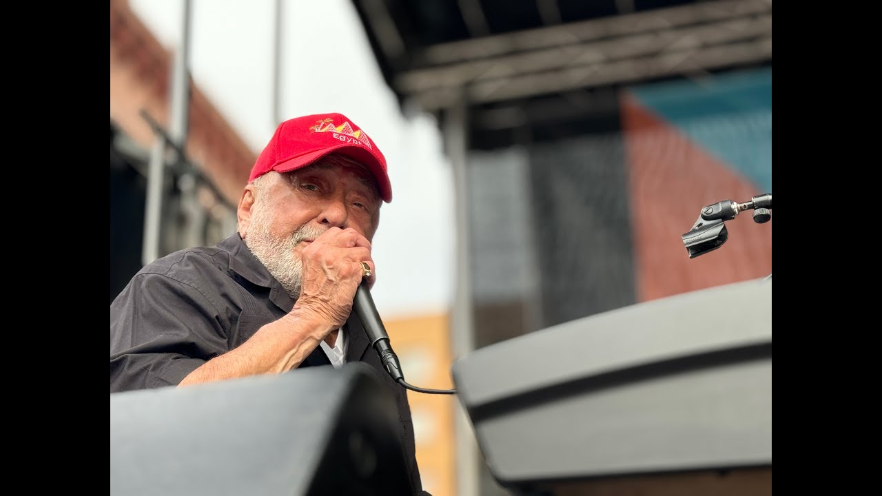 Muñeca: Eddie Palmieri Y La Perfecta Cantando Herman Olivera