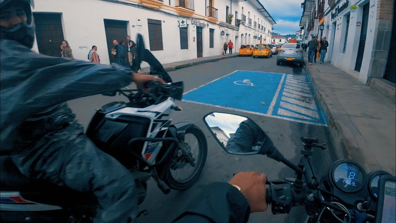 Candeleando en Popayán con la NKD 125