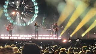 🎤 Clara Luciani envoûte les Francofolies de Spa 2025 | Moment magique en live