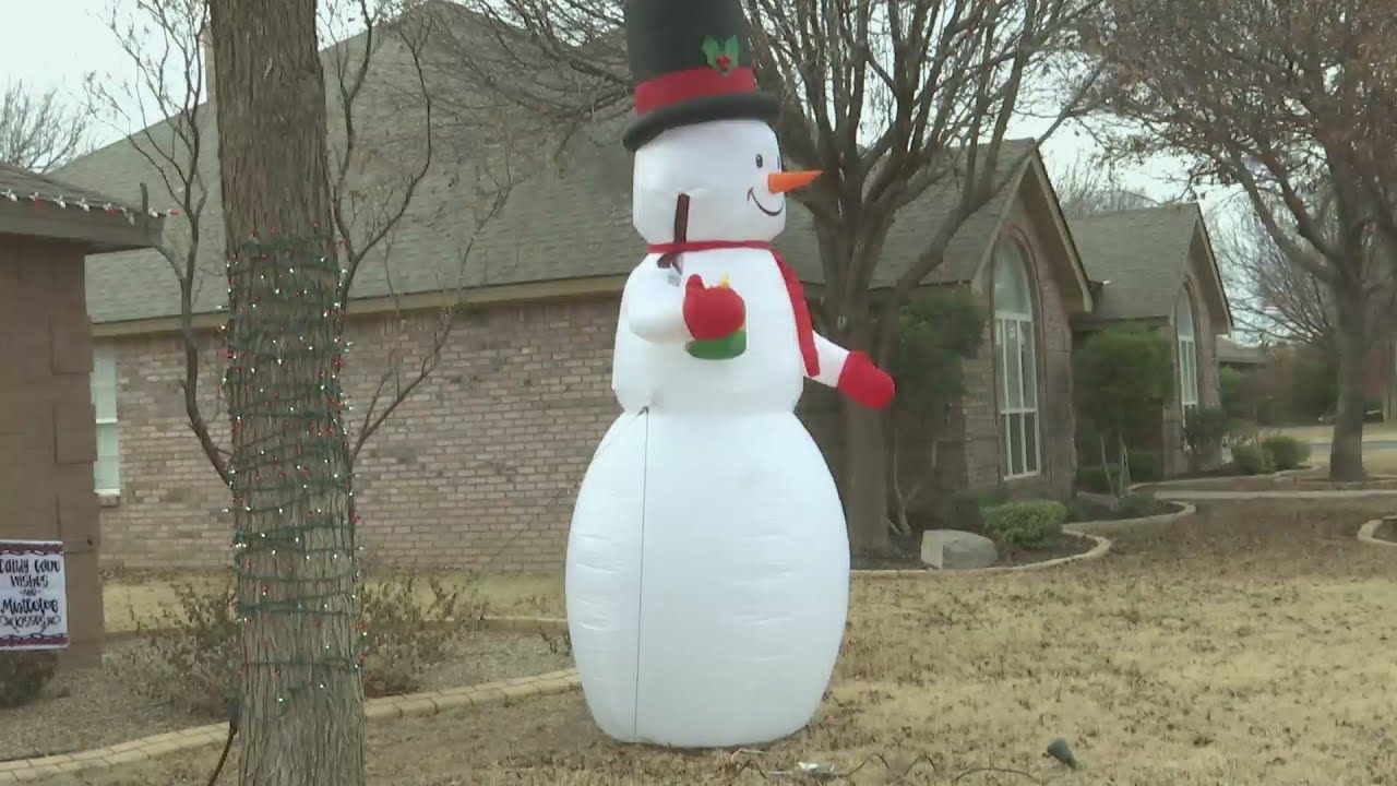 Local family's Christmas decorations damaged by vandals