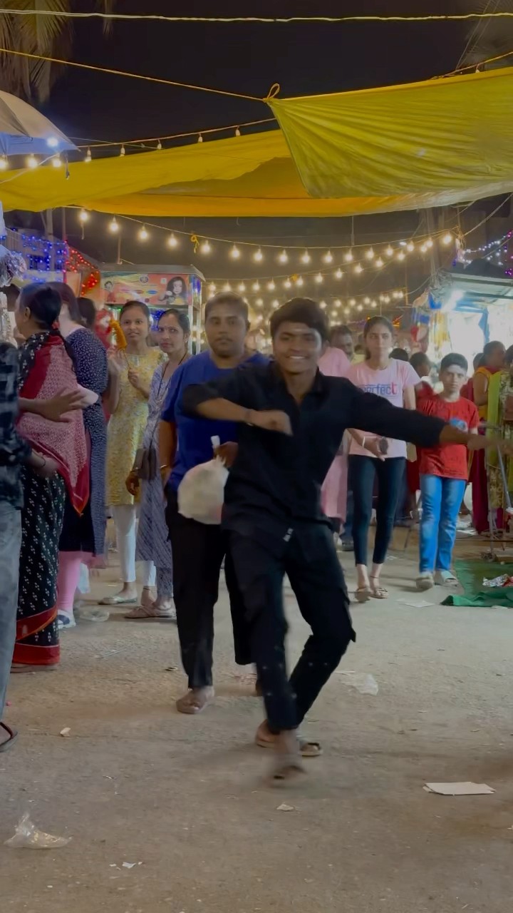 After a long time in public ??? ​⁠ #hilessohilessa #thandel #trending #dance #public #viralshorts