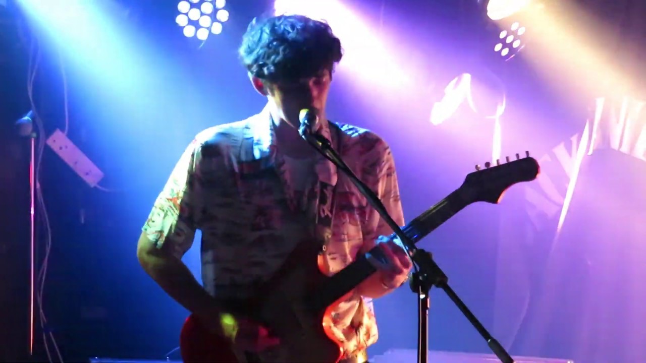 MOONRUNNERS live @ KING TUTS..HOGMANAY 2019/2020 : COASTLINE