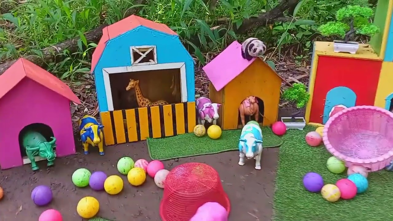 CUTE RAINBOW CHICKS  || COLORFUL CHICKS AND FLUFFY BUNNY HAPPY FARM STORY