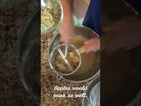 वीडियो: सेब नाशपाती सॉस के साथ पोर्क को जल्दी कैसे पकाएं