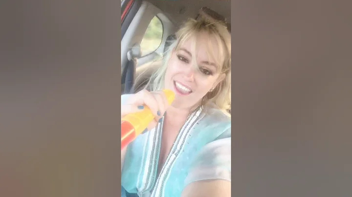 Kelly Waite carpool karaoke