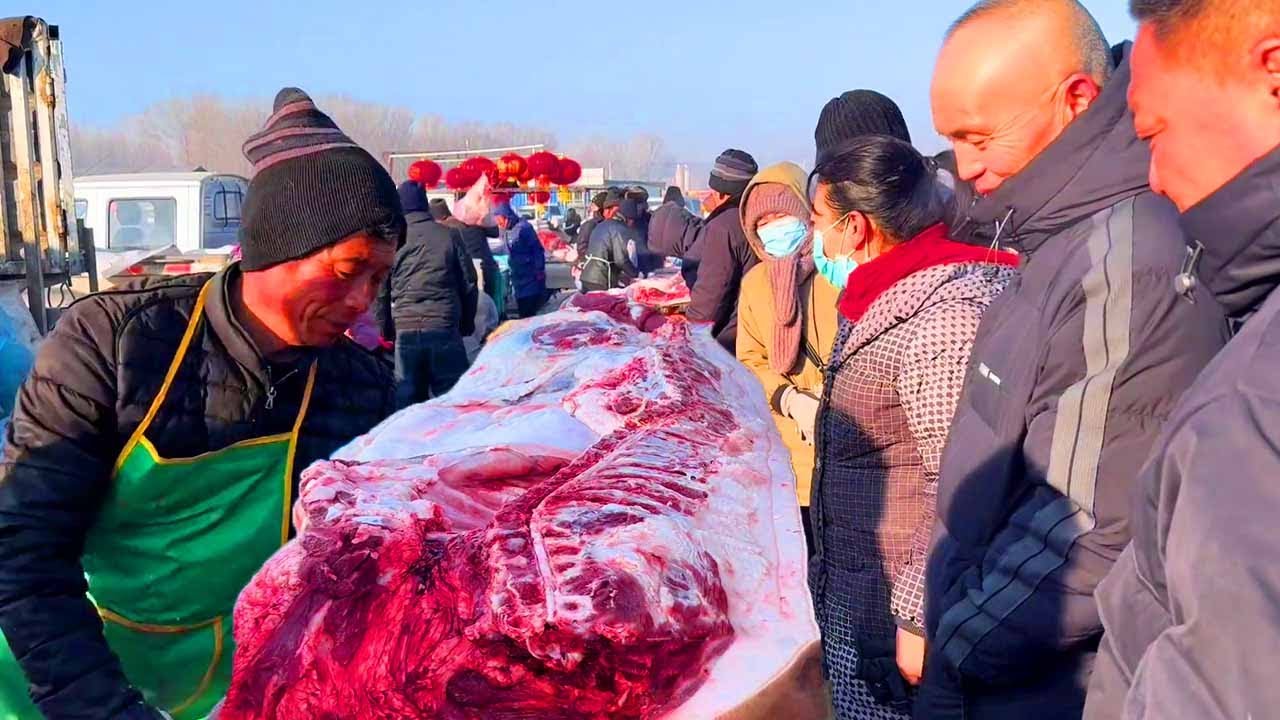 700公斤的大肥豬，一個大前腿賣了900塊，真厲害！ 【立福128】