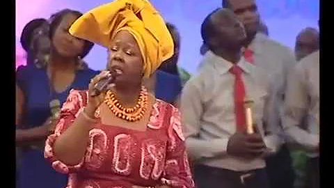 Rev Kathy Kiuna & Jimmy Gait - Praise Medley