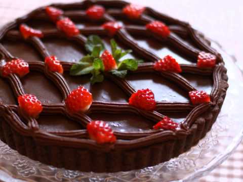 Vidéo: Tarte Au Chocolat Aux Fraises