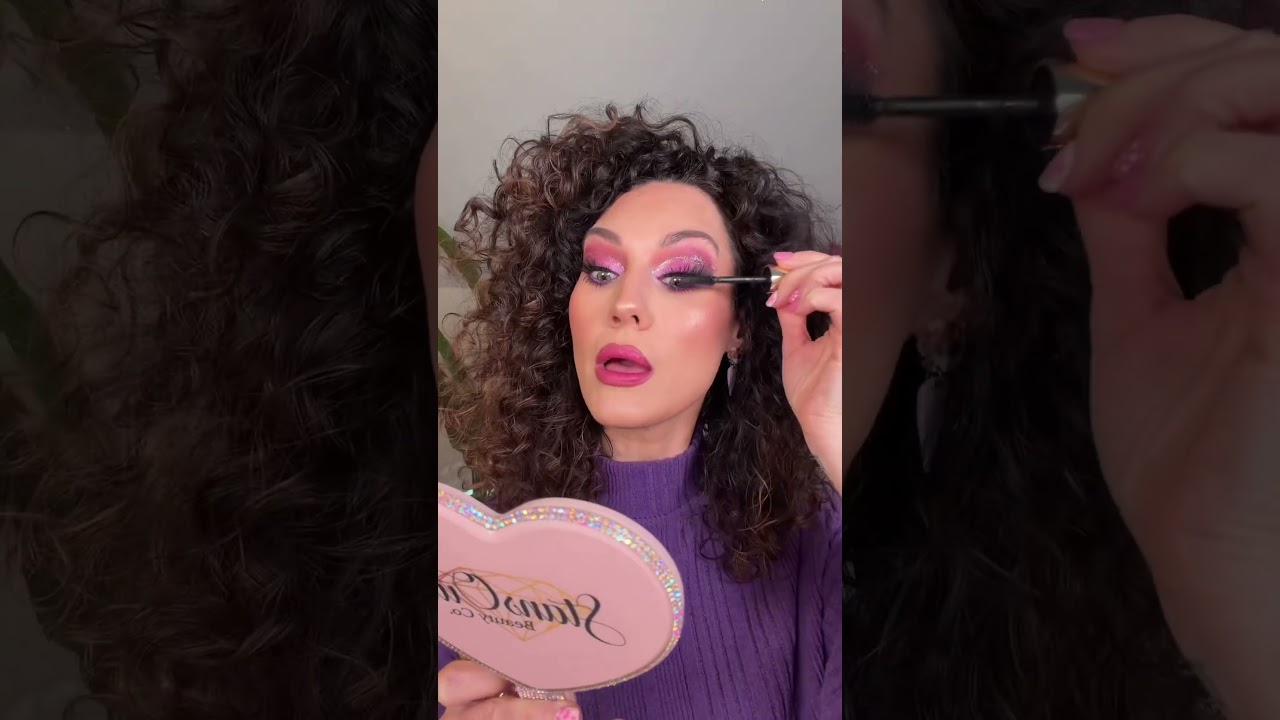 Меня не зря называют гламурной красавицей 🤣 