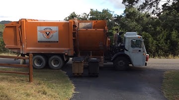 Vaquero Waste And Recycling Split Body Side Loader