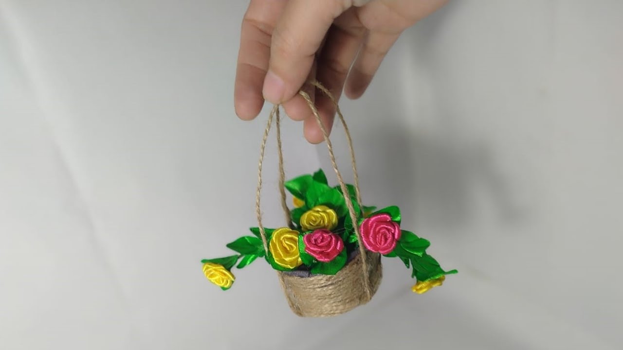 Cara Membuat Bunga mini pot gantung dari gelas mineral 
