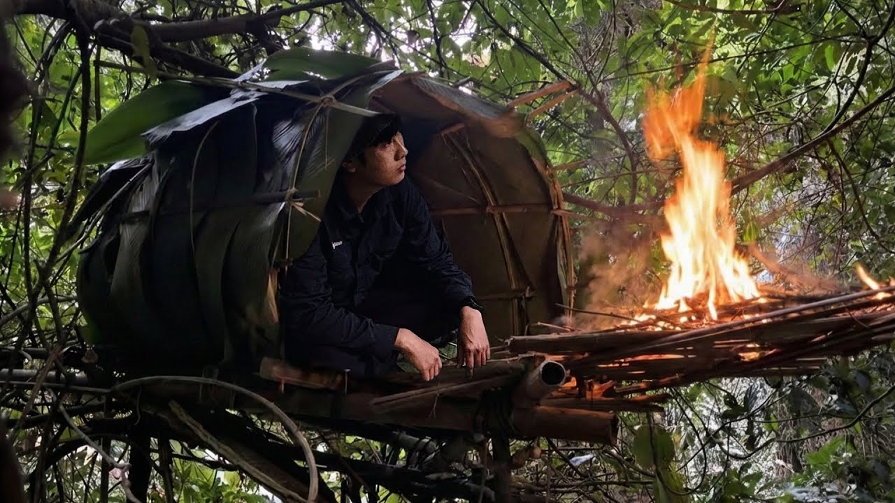 สร้างบ้านต้นไม้ ในป่ารกร้าง ต้องนอนป่าในพื้นที่ไม่ควรนอน..!!