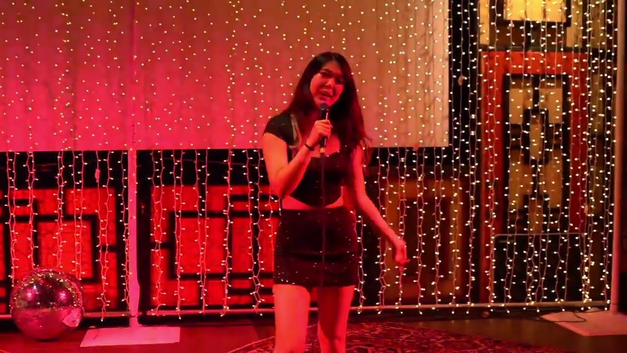 ExtraEmily's OUTSTANDING Kararoke Performance At QTCinderella's Concert