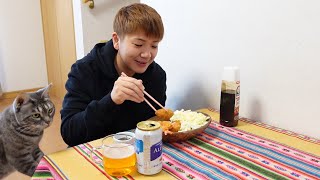 熱々のカキフライが食べたいから自分で揚げる。業務スーパーの冷凍カキフライ＆エビフライをオールフリーノンアルビールと共に。安くて熱々サクサク美味しい揚げ物。