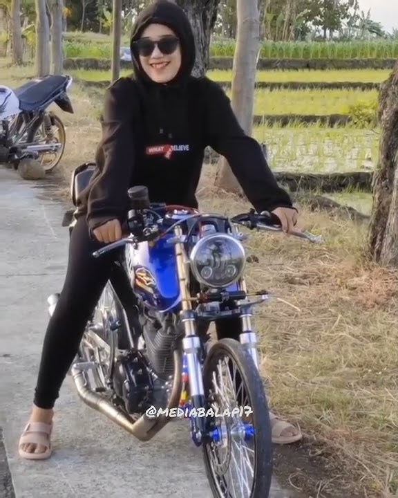 Story wa cb #storywa #shortvideo #herexindonesia #honda #cb100 #story #viral #hiling #tiger #megapro
