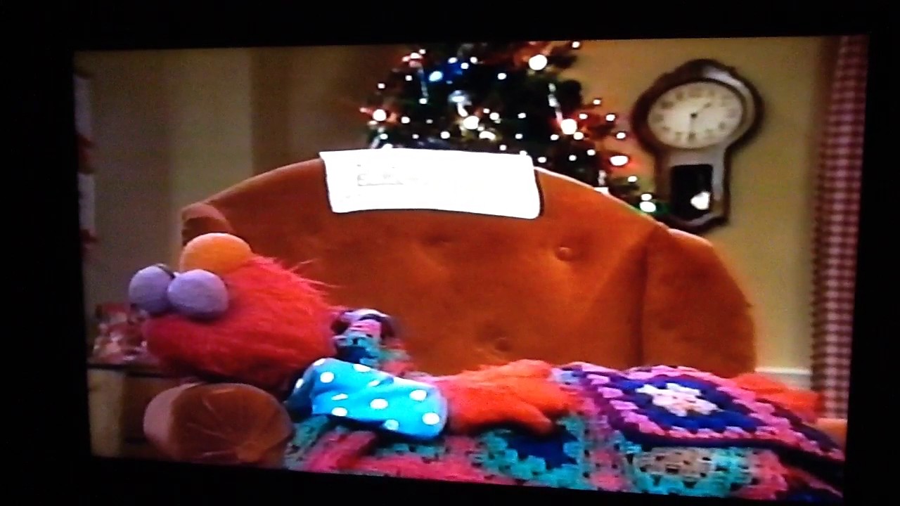 elmo sleeping in elmo saves christmas youtube elmo saves christmas vhs