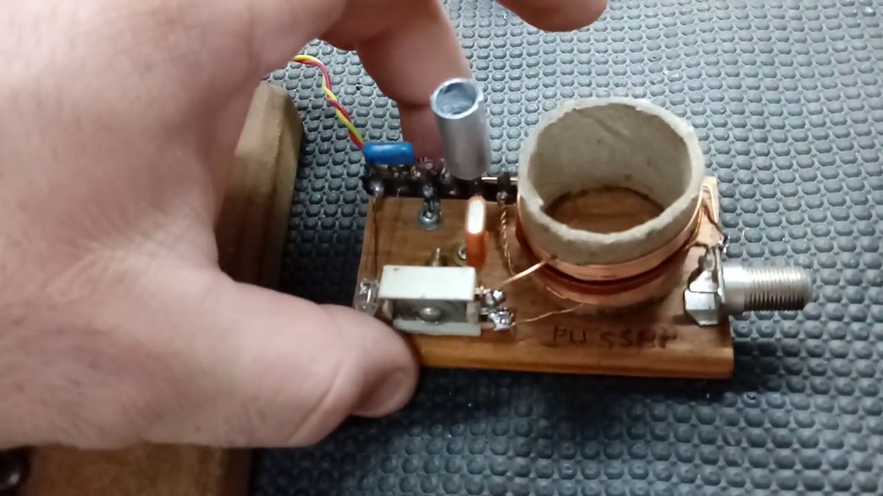 QRP 2N2218 - YouTube