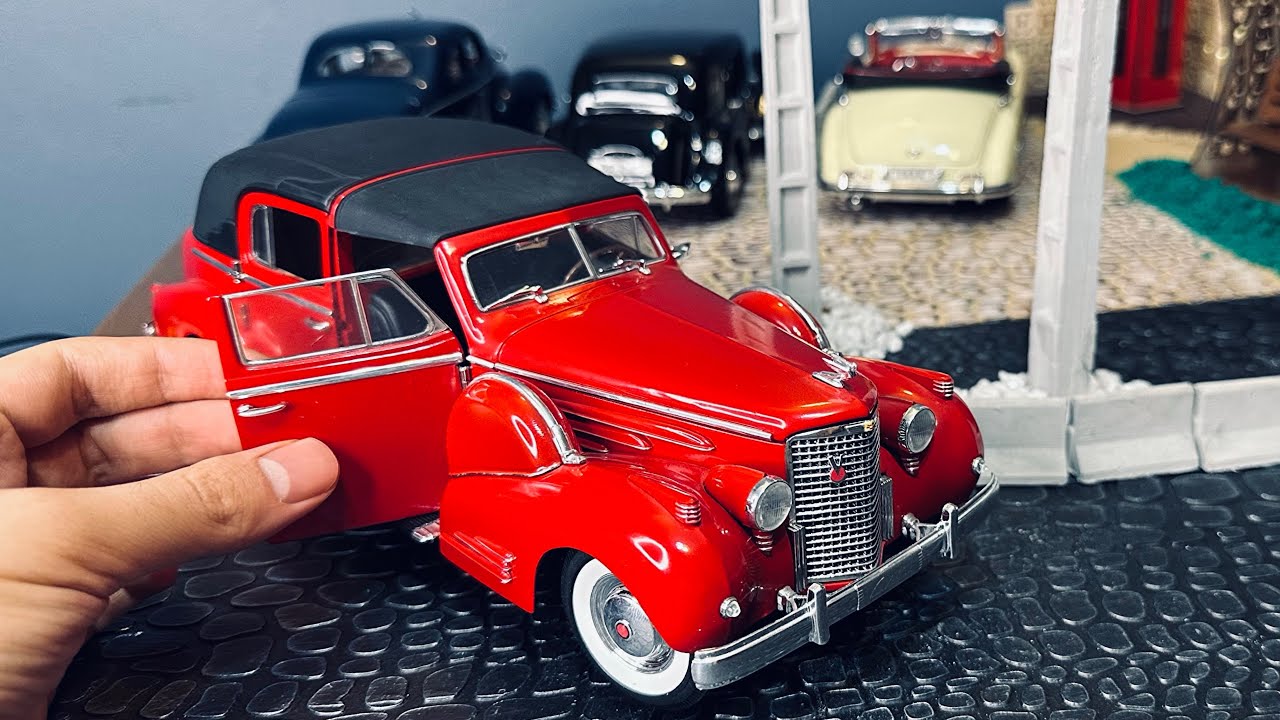 Diecast Model Cars - Cadillac V16 1938 1/18 (Signature) - YouTube